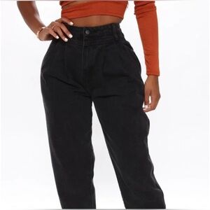 Fashion Nova I Heard You Balloon Mom Jeans in Black